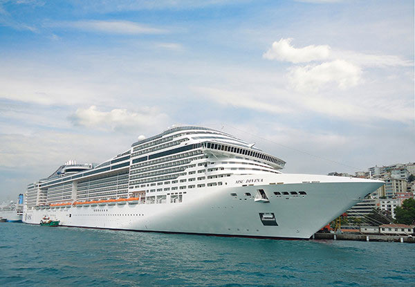 MSC_Divina_a_Istanbul